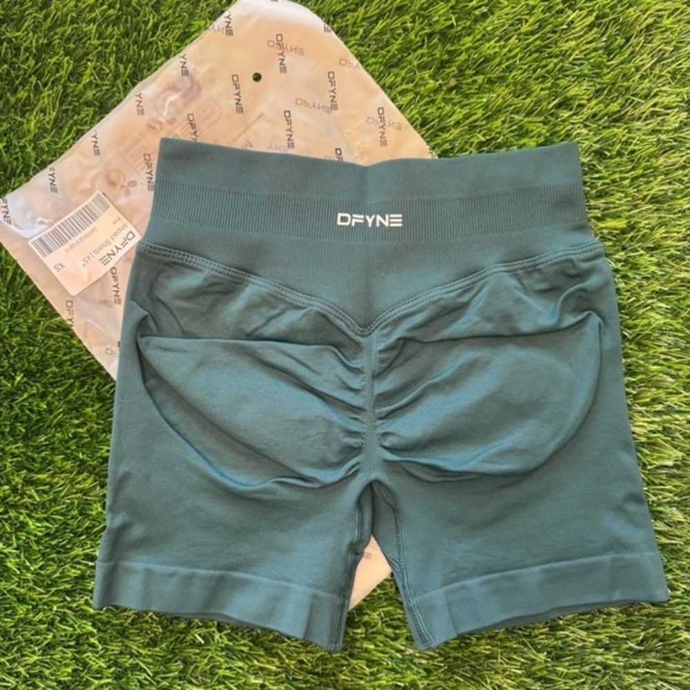 Dfyne impact shorts 4.5" pine extra small